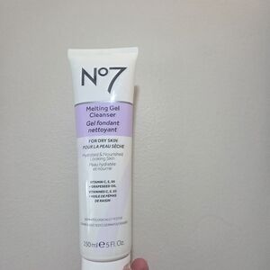 No7 Melting Gel Cleanser - Purple and White